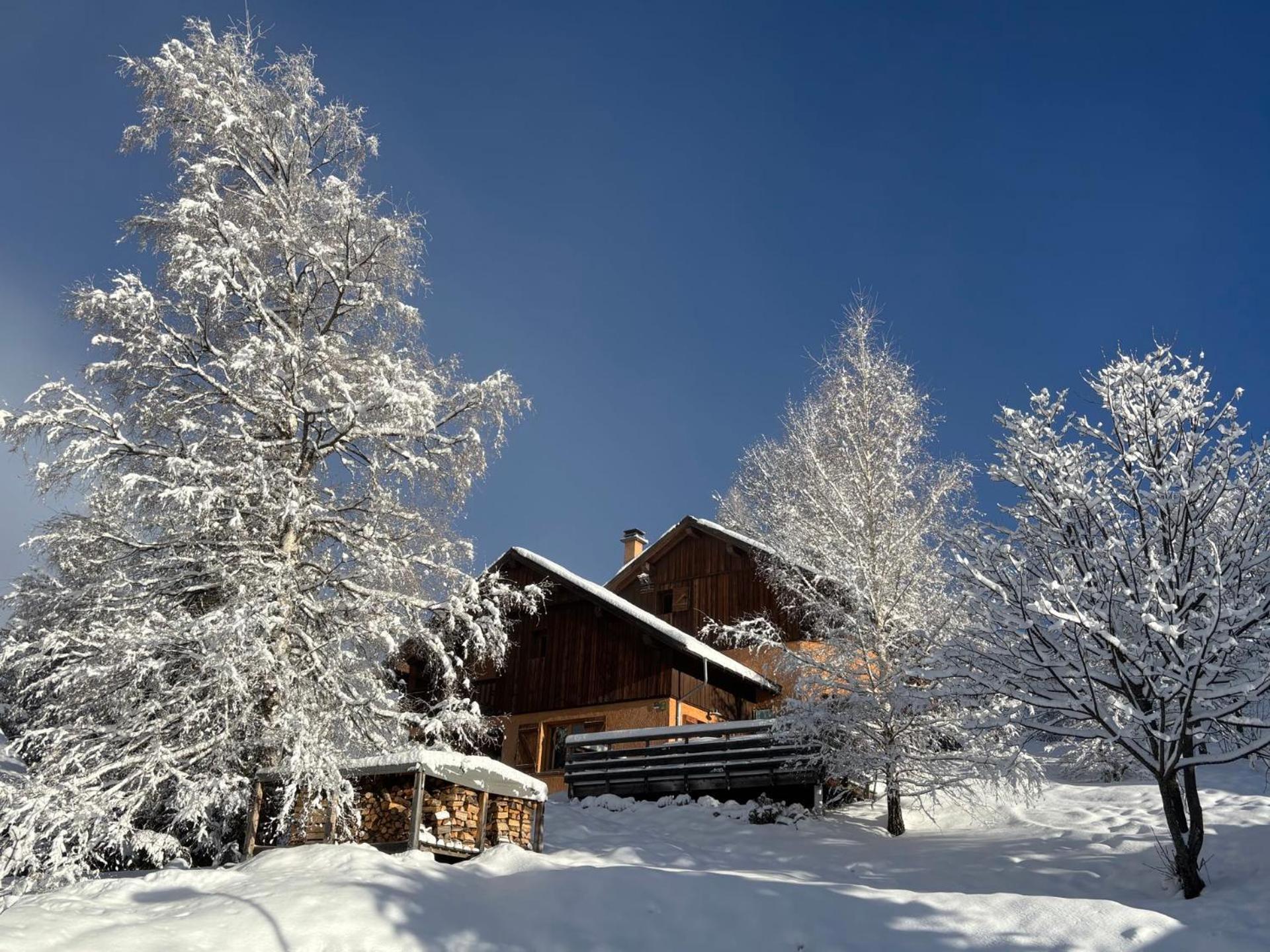 Villard-Reculas Chalet Rouge Ou Blanc מראה חיצוני תמונה